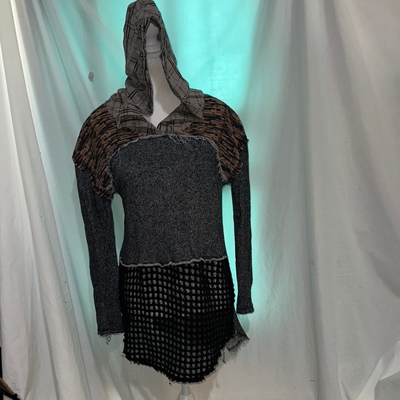 Gimmicks by BKE hooded top size small - Picture 1 of 4